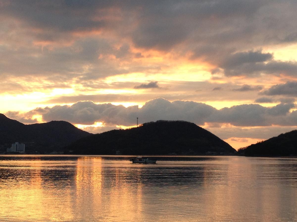 Shodoshima Olive Youth Hostel ภายนอก รูปภาพ